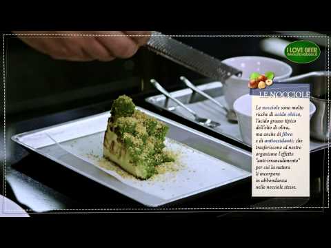 Il menù perfetto // Broccolo romano con crema di nocciole e acetosella