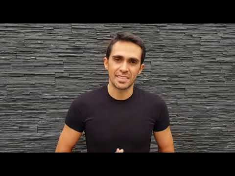Alberto Contador saluta i partecipanti della Granfondo Zenato