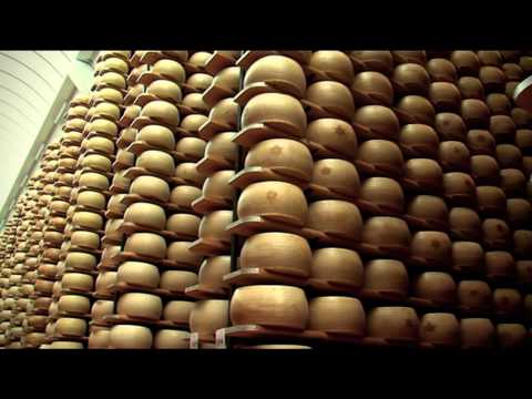 Grana Padano: storia e produzione del formaggio DOP più venduto al mondo