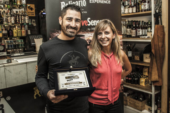 Mariano Mineri e Alison Jagielski durante la premiazione di MixFactor Relicario Experience
