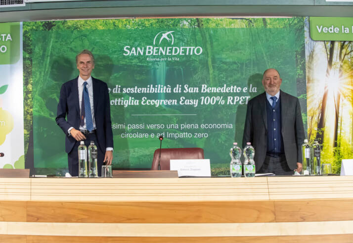 a destra Enrico Zoppas Presidente e AD Acqua Minerale San Benedetto - a sinistra il Senatore Andrea Ferrazzi