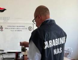 Vino contraffatto venduto anche a €15.000 a bottiglia: 6 arresti e 16 perquisizioni